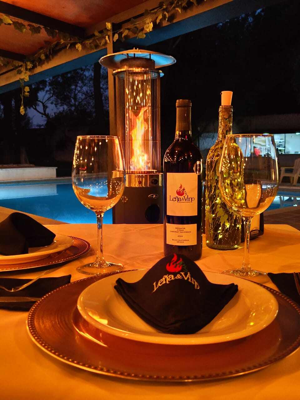 imagen letrero leña y vino 2